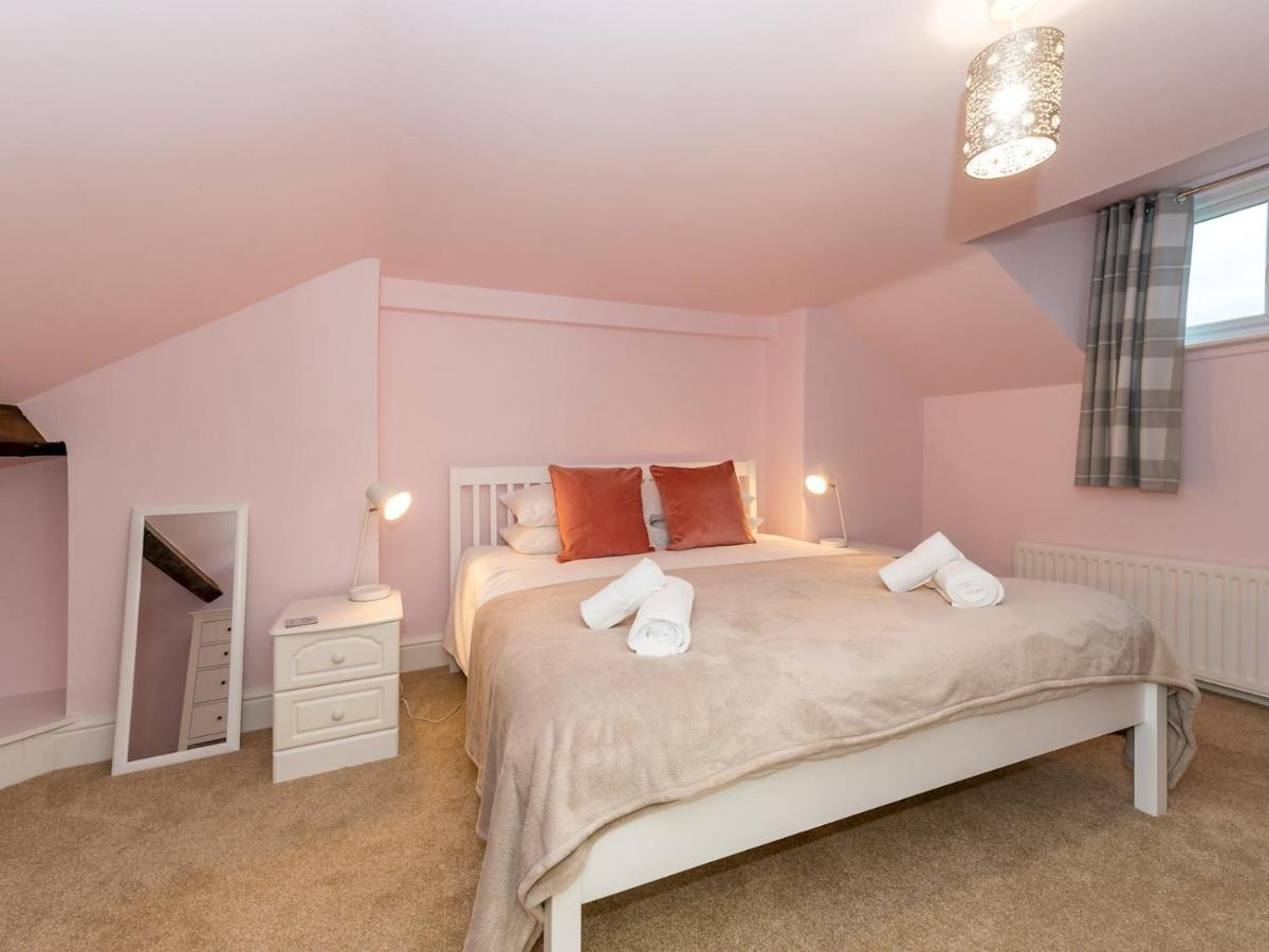 Pass The Keys 3 Storey Townhouse Shrewsbury Exteriör bild