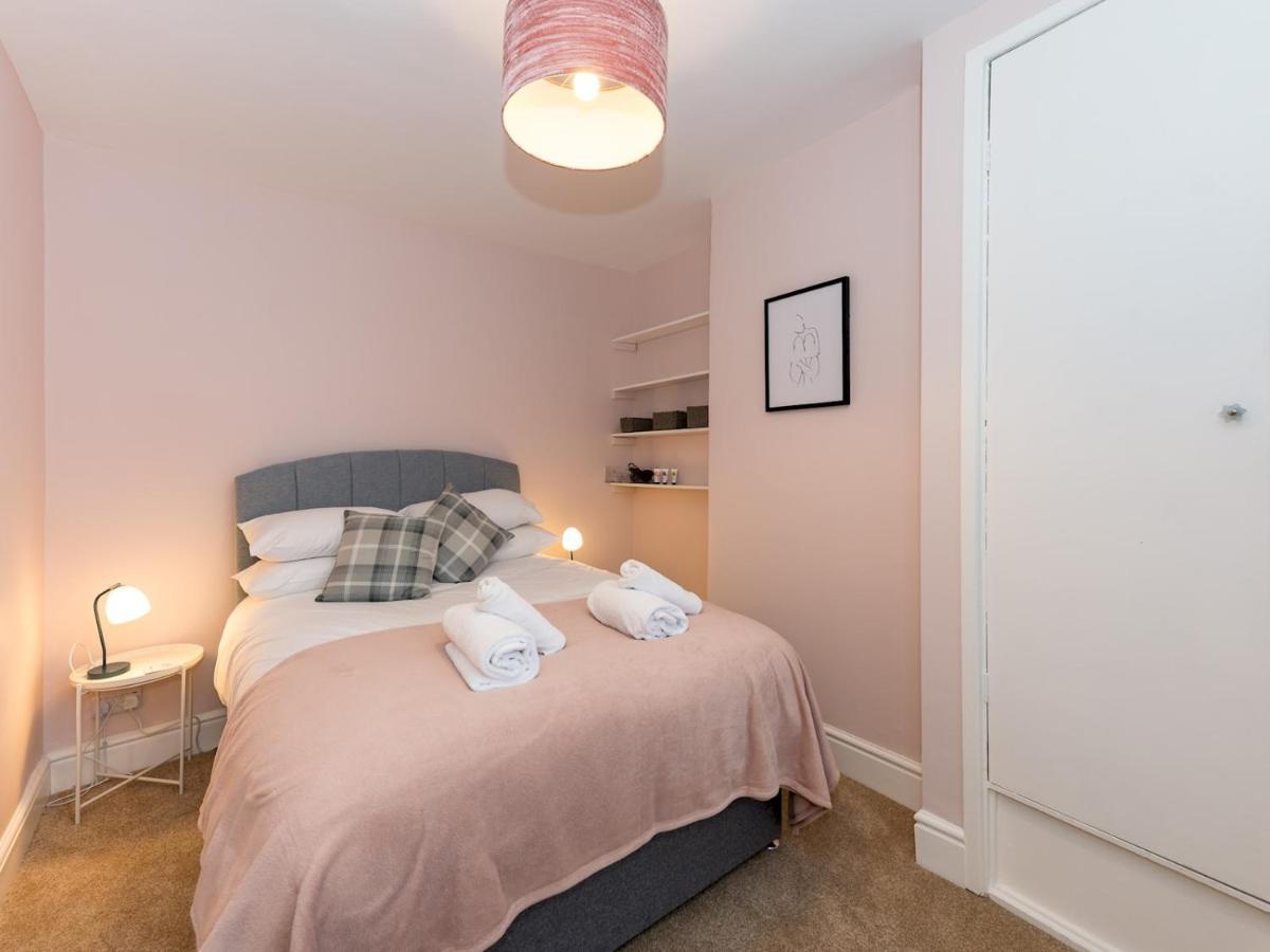 Pass The Keys 3 Storey Townhouse Shrewsbury Exteriör bild