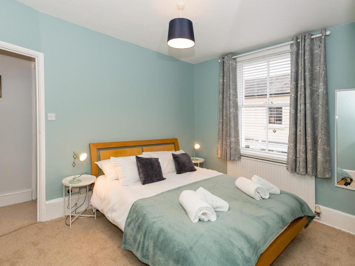Pass The Keys 3 Storey Townhouse Shrewsbury Exteriör bild