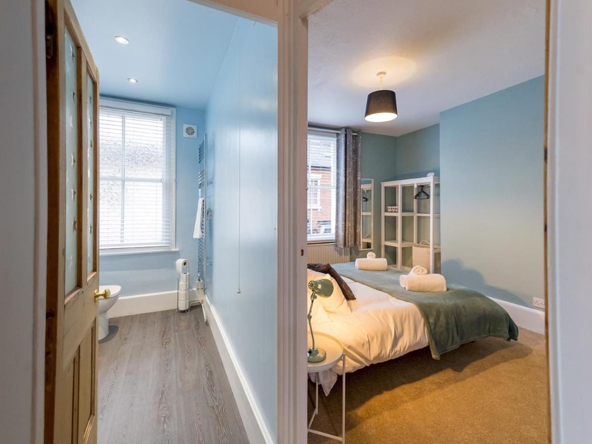 Pass The Keys 3 Storey Townhouse Shrewsbury Exteriör bild