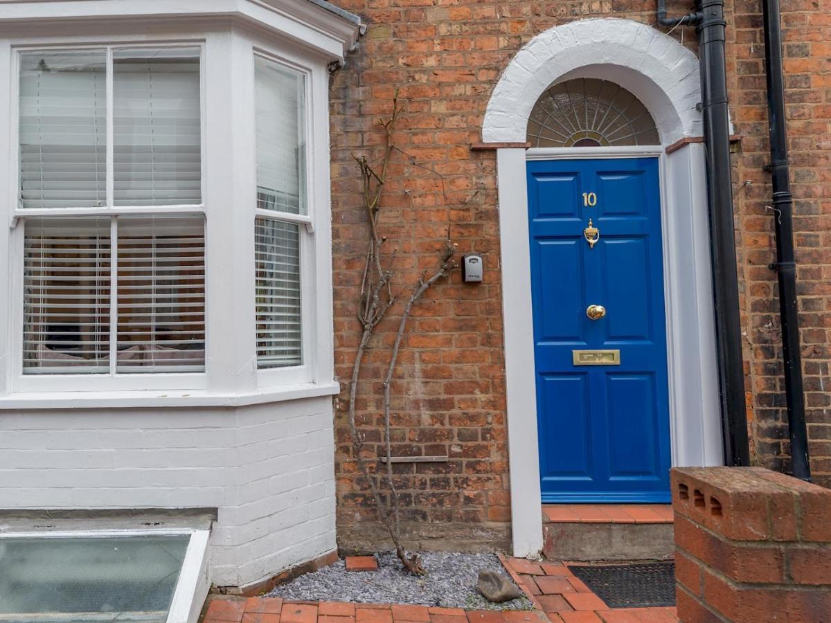 Pass The Keys 3 Storey Townhouse Shrewsbury Exteriör bild