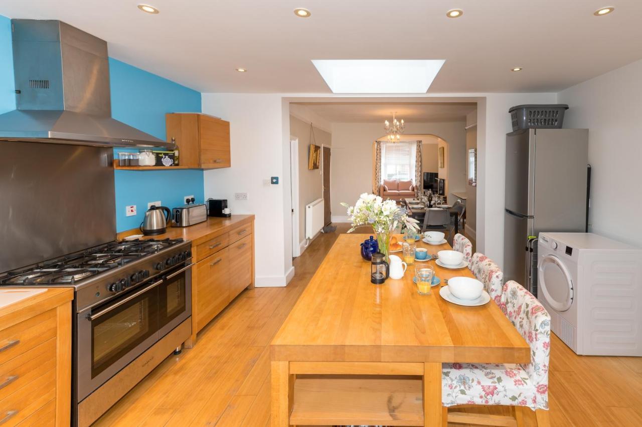 Pass The Keys 3 Storey Townhouse Shrewsbury Exteriör bild